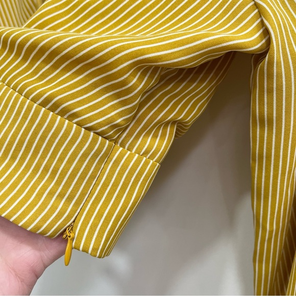 Revolve Superdown Cheyenne Crop Top Mustard Yellow Long Sleeve Large - Picture 6 of 9